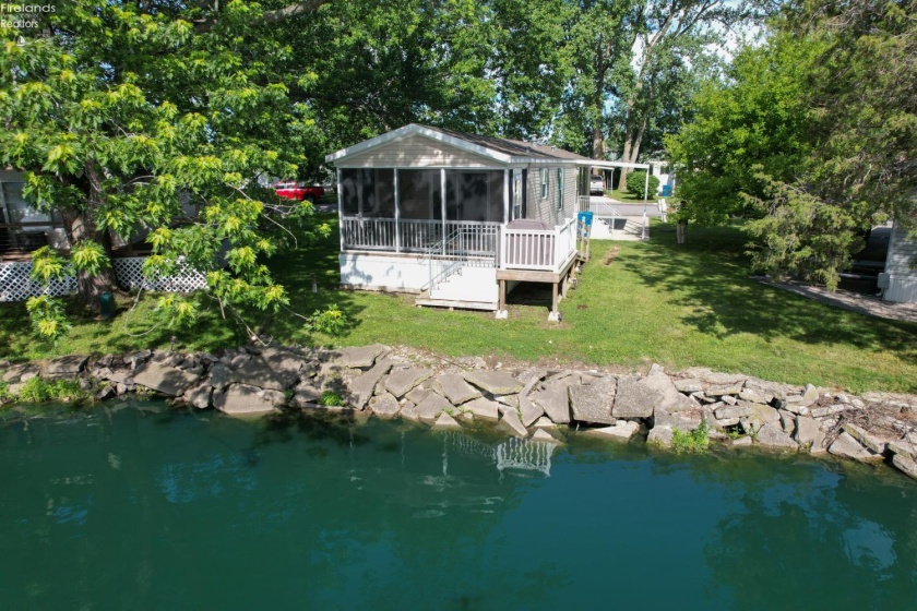 187 Driftwood Parkway, Port Clinton, 43452, 2 Bedrooms Bedrooms, ,2 BathroomsBathrooms,Residential,For Sale,Driftwood,20262198