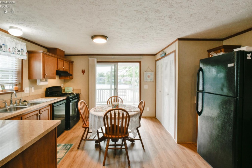 187 Driftwood Parkway, Port Clinton, 43452, 2 Bedrooms Bedrooms, ,2 BathroomsBathrooms,Residential,For Sale,Driftwood,20262198