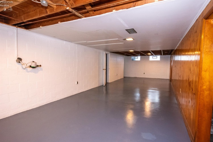 103 Roger Avenue, Bellevue, 44811, 3 Bedrooms Bedrooms, ,2 BathroomsBathrooms,Residential,For Sale,Roger,20262208