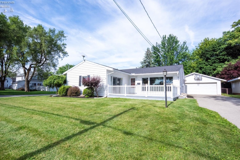 103 Roger Avenue, Bellevue, 44811, 3 Bedrooms Bedrooms, ,2 BathroomsBathrooms,Residential,For Sale,Roger,20262208