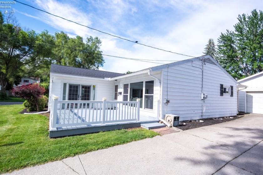 103 Roger Avenue, Bellevue, 44811, 3 Bedrooms Bedrooms, ,2 BathroomsBathrooms,Residential,For Sale,Roger,20262208