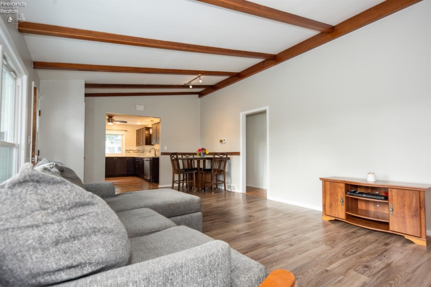 103 Roger Avenue, Bellevue, 44811, 3 Bedrooms Bedrooms, ,2 BathroomsBathrooms,Residential,For Sale,Roger,20262208