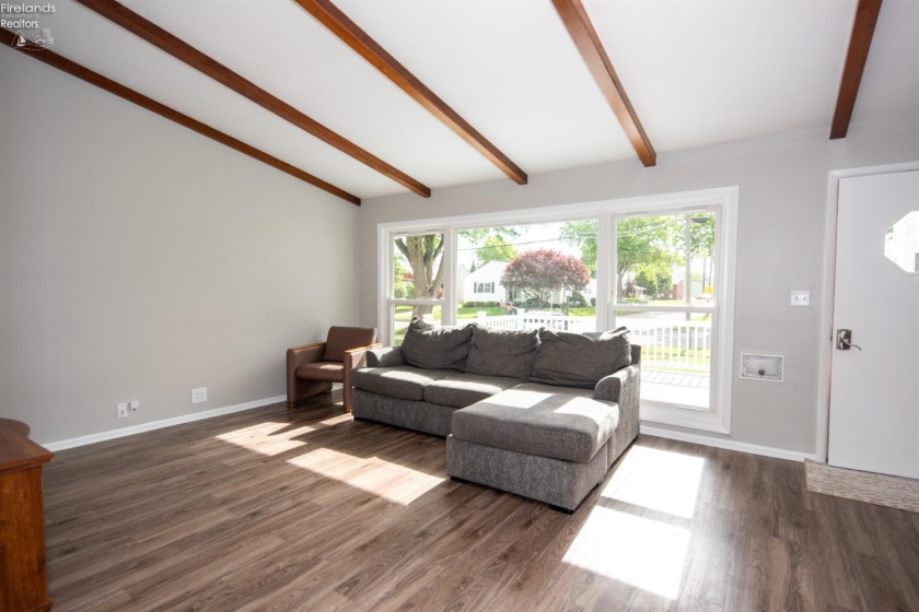103 Roger Avenue, Bellevue, 44811, 3 Bedrooms Bedrooms, ,2 BathroomsBathrooms,Residential,For Sale,Roger,20262208