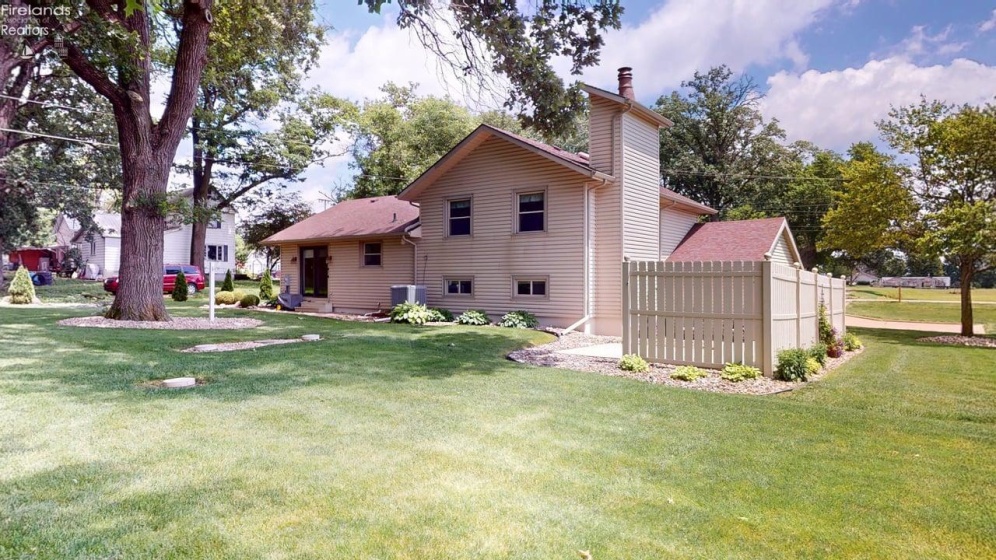 4285 State Route 103, Willard, 44890, 2 Bedrooms Bedrooms, ,3 BathroomsBathrooms,Residential,For Sale,State Route 103,20262205