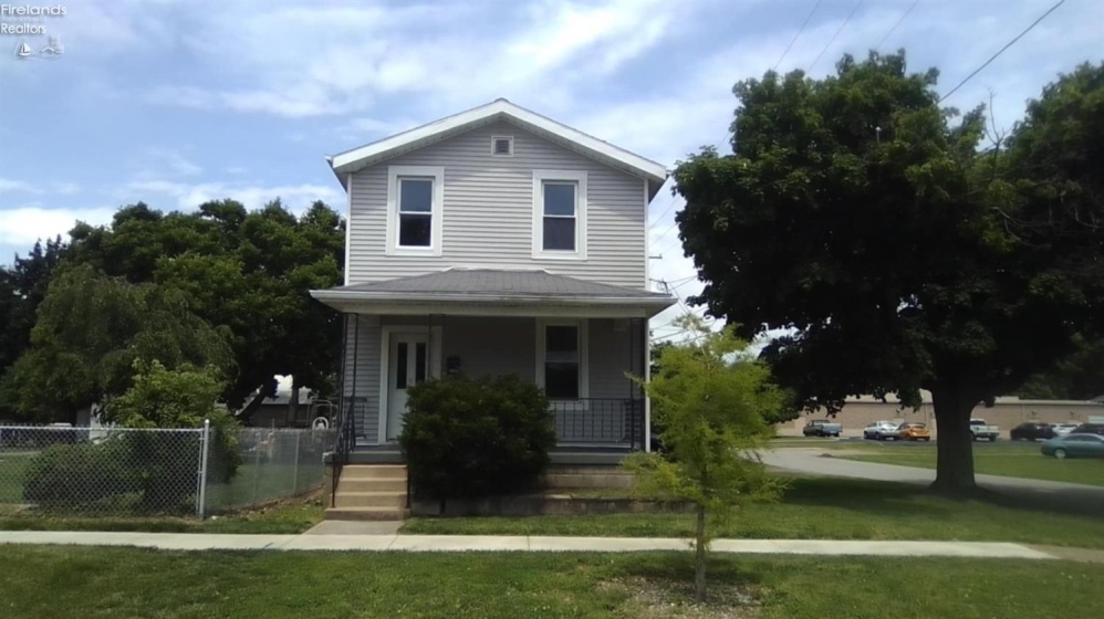 231 Lane Street, Sandusky, 44870, 3 Bedrooms Bedrooms, ,1 BathroomBathrooms,Residential,For Sale,Lane,20262217