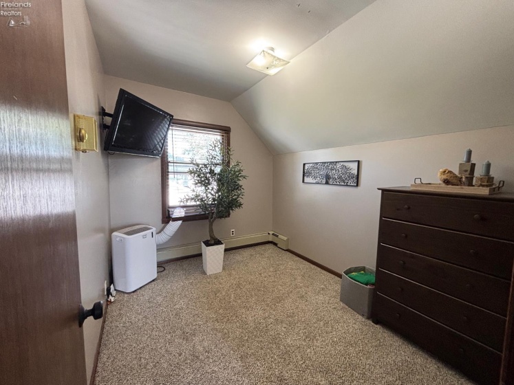 226 White Street, Clyde, 43410, 4 Bedrooms Bedrooms, ,1 BathroomBathrooms,Residential,For Sale,White,20262132