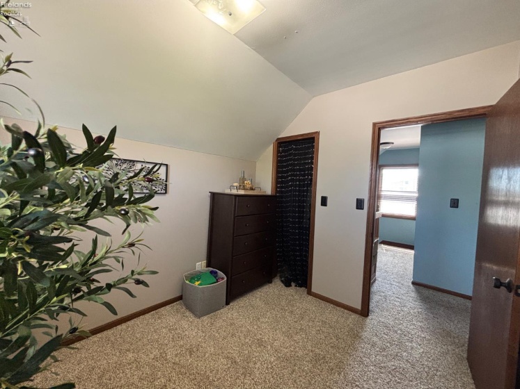 226 White Street, Clyde, 43410, 4 Bedrooms Bedrooms, ,1 BathroomBathrooms,Residential,For Sale,White,20262132