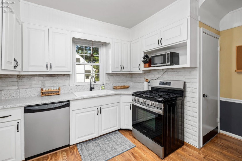 203 E. Main St., South Amherst, 44001, 3 Bedrooms Bedrooms, ,2 BathroomsBathrooms,Residential,For Sale,E. Main St.,20262177