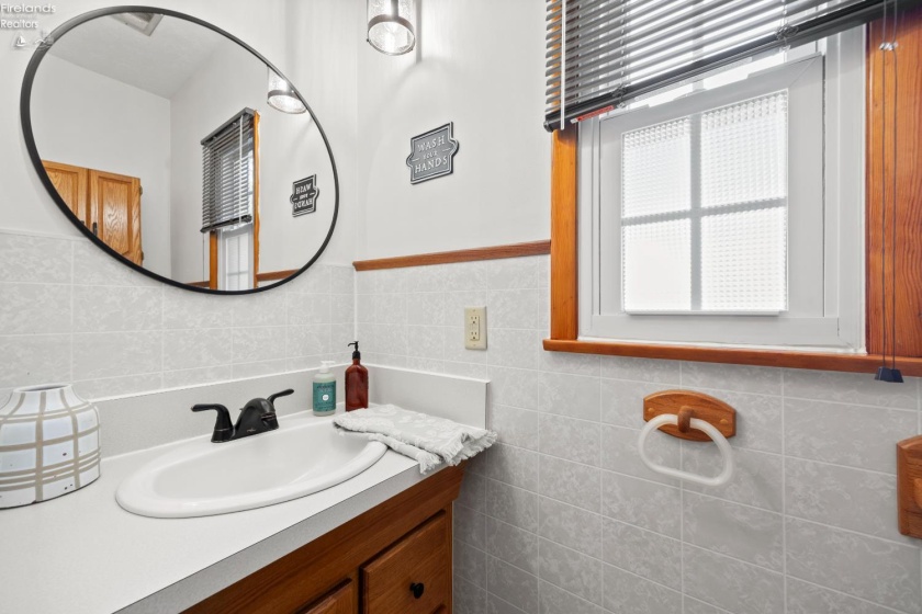 203 E. Main St., South Amherst, 44001, 3 Bedrooms Bedrooms, ,2 BathroomsBathrooms,Residential,For Sale,E. Main St.,20262177