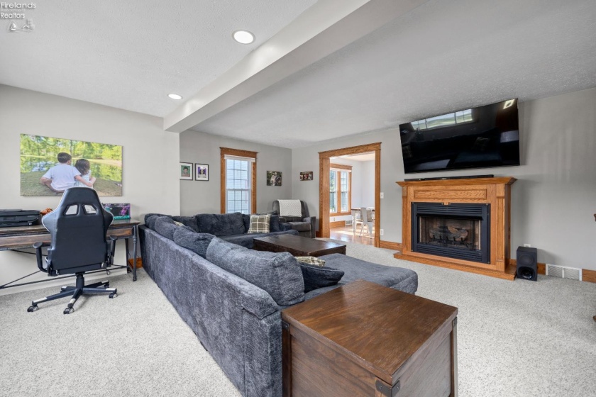 203 E. Main St., South Amherst, 44001, 3 Bedrooms Bedrooms, ,2 BathroomsBathrooms,Residential,For Sale,E. Main St.,20262177