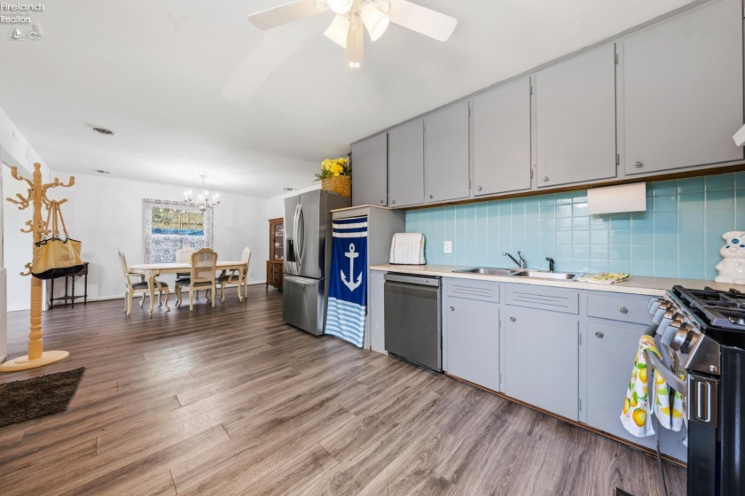 2086 Sugar Bush Road, Marblehead, 43440, 4 Bedrooms Bedrooms, ,3 BathroomsBathrooms,Residential,For Sale,Sugar Bush,20262219