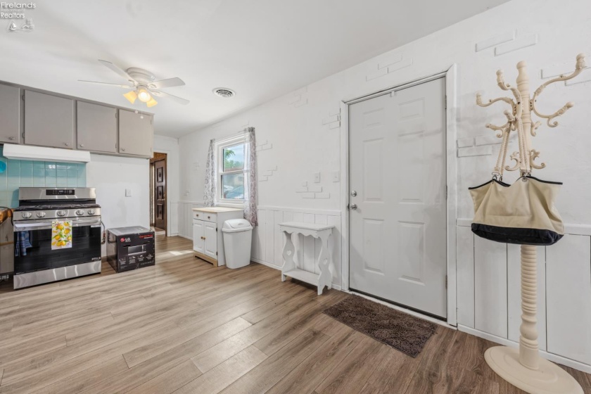 2086 Sugar Bush Road, Marblehead, 43440, 4 Bedrooms Bedrooms, ,3 BathroomsBathrooms,Residential,For Sale,Sugar Bush,20262219