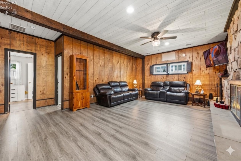 2086 Sugar Bush Road, Marblehead, 43440, 4 Bedrooms Bedrooms, ,3 BathroomsBathrooms,Residential,For Sale,Sugar Bush,20262219