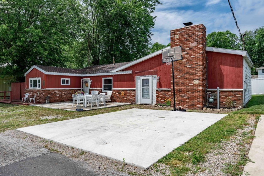 2086 Sugar Bush Road, Marblehead, 43440, 4 Bedrooms Bedrooms, ,3 BathroomsBathrooms,Residential,For Sale,Sugar Bush,20262219