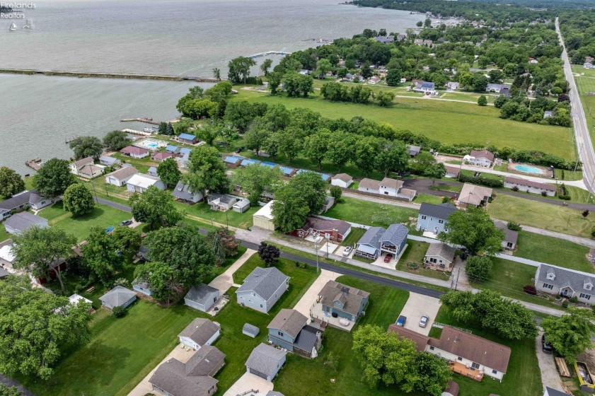 2086 Sugar Bush Road, Marblehead, 43440, 4 Bedrooms Bedrooms, ,3 BathroomsBathrooms,Residential,For Sale,Sugar Bush,20262219
