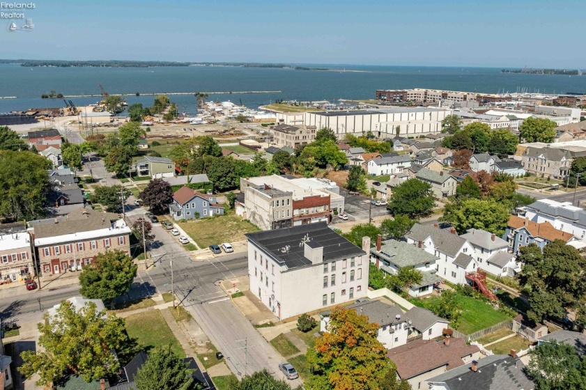 934 Washington Street, Sandusky, 44870, 3 Bedrooms Bedrooms, ,2 BathroomsBathrooms,Residential,For Sale,Washington,20262225
