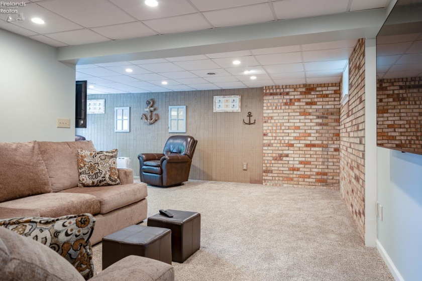 691 Timothy Drive, Willard, 44890, 2 Bedrooms Bedrooms, ,2 BathroomsBathrooms,Residential,For Sale,Timothy,20262147