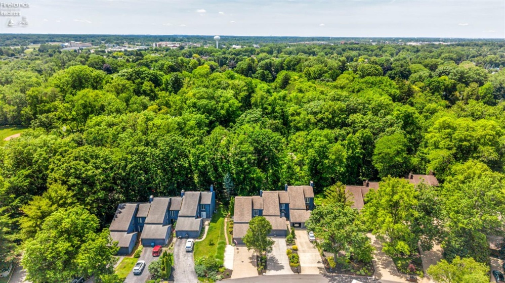 3931 Hilltop Drive, Huron, 44839, 4 Bedrooms Bedrooms, ,4 BathroomsBathrooms,Residential,For Sale,Hilltop,20262103