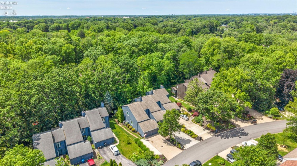 3931 Hilltop Drive, Huron, 44839, 4 Bedrooms Bedrooms, ,4 BathroomsBathrooms,Residential,For Sale,Hilltop,20262103
