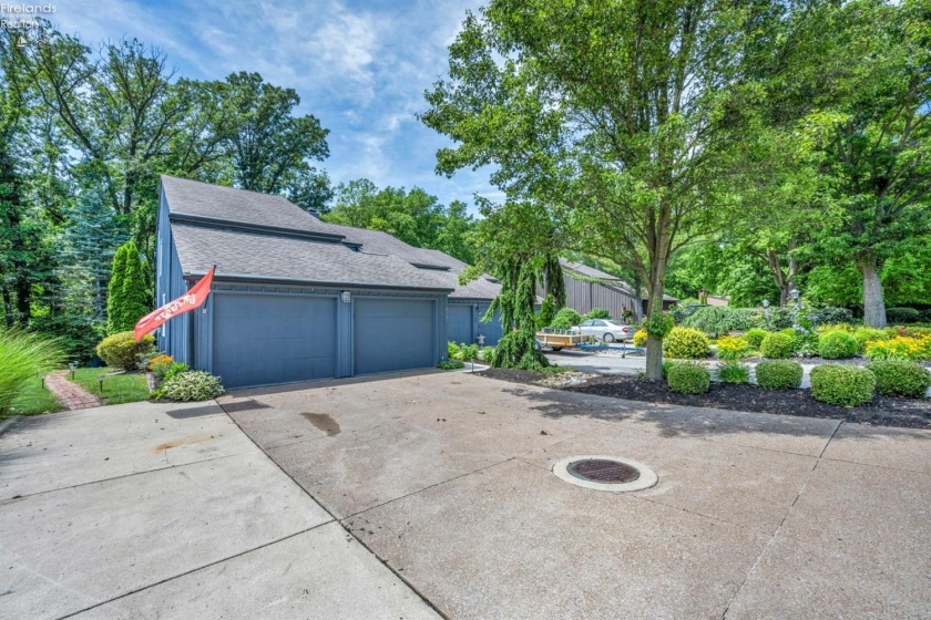 3931 Hilltop Drive, Huron, 44839, 4 Bedrooms Bedrooms, ,4 BathroomsBathrooms,Residential,For Sale,Hilltop,20262103