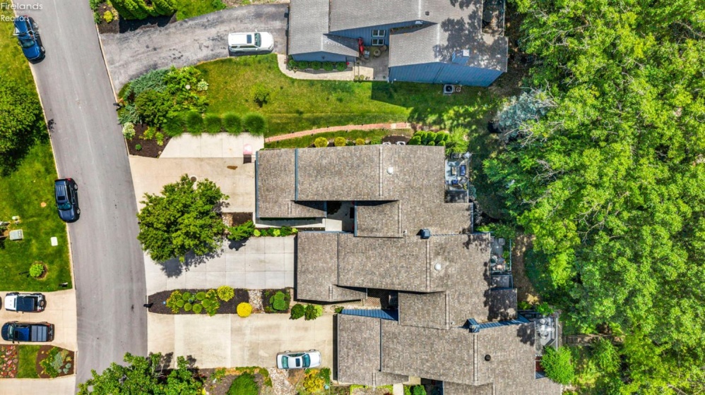 3931 Hilltop Drive, Huron, 44839, 4 Bedrooms Bedrooms, ,4 BathroomsBathrooms,Residential,For Sale,Hilltop,20262103