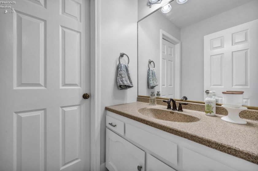 3931 Hilltop Drive, Huron, 44839, 4 Bedrooms Bedrooms, ,4 BathroomsBathrooms,Residential,For Sale,Hilltop,20262103