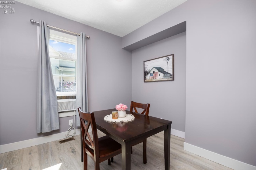 421 Kilbourne Street, Bellevue, 44811, 3 Bedrooms Bedrooms, ,2 BathroomsBathrooms,Residential,For Sale,Kilbourne,20262134