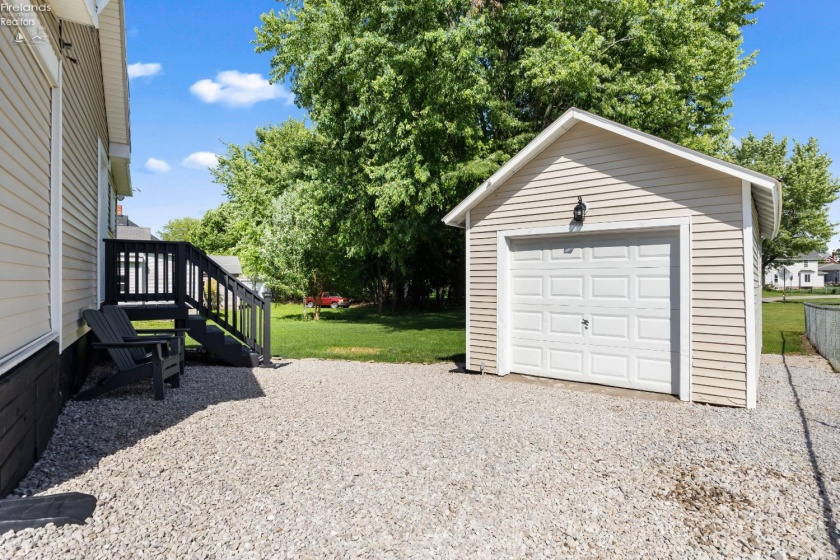 421 Kilbourne Street, Bellevue, 44811, 3 Bedrooms Bedrooms, ,2 BathroomsBathrooms,Residential,For Sale,Kilbourne,20262134