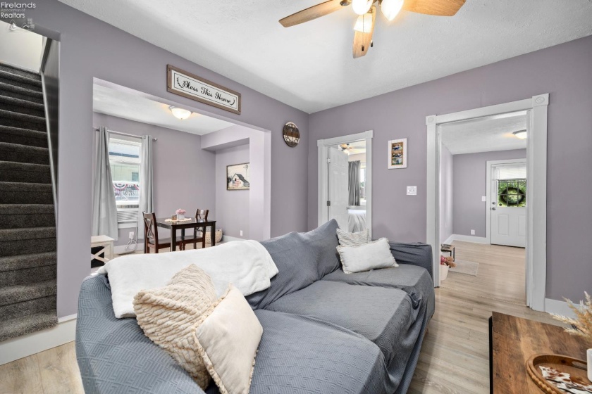 421 Kilbourne Street, Bellevue, 44811, 3 Bedrooms Bedrooms, ,2 BathroomsBathrooms,Residential,For Sale,Kilbourne,20262134