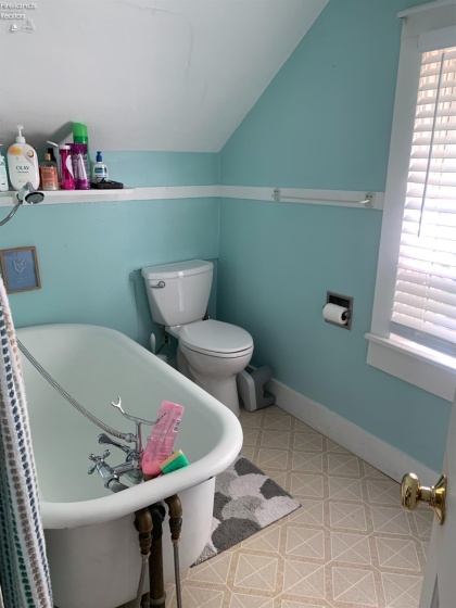 16 Harris Avenue, Norwalk, 44857, ,Multiple Units,For Sale,Harris,20262159
