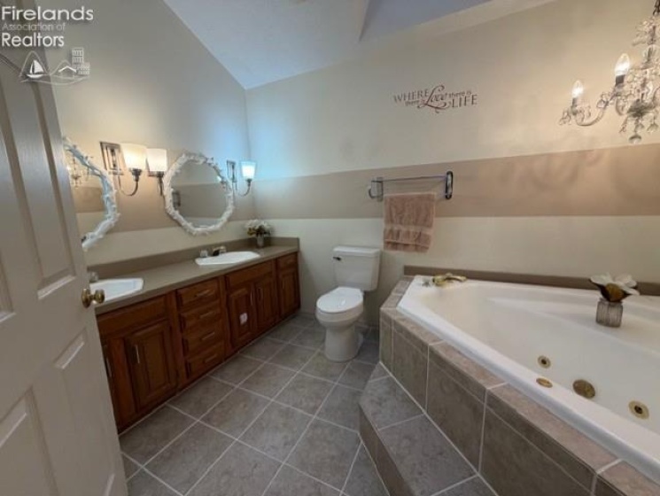 1719 Buckland Avenue, Fremont, 43420, 4 Bedrooms Bedrooms, ,3 BathroomsBathrooms,Residential,For Sale,Buckland,20262243
