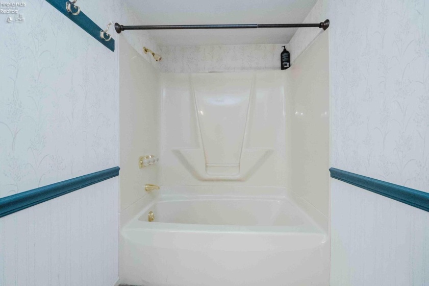 1719 Buckland Avenue, Fremont, 43420, 4 Bedrooms Bedrooms, ,3 BathroomsBathrooms,Residential,For Sale,Buckland,20262243