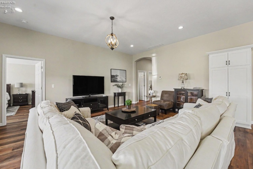 137 Centennial Drive, Bellevue, 44811, 3 Bedrooms Bedrooms, ,2 BathroomsBathrooms,Residential,For Sale,Centennial,20262235