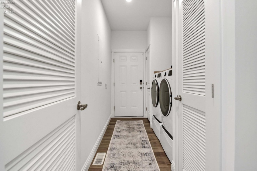 10850 Bayshore Rd Crane Way, Marblehead, 43440, 3 Bedrooms Bedrooms, ,2 BathroomsBathrooms,Residential,For Sale,Bayshore Rd Crane Way,20262246