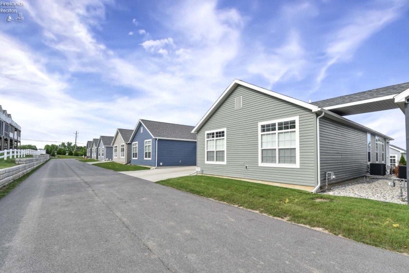 10850 Bayshore Rd Crane Way, Marblehead, 43440, 3 Bedrooms Bedrooms, ,2 BathroomsBathrooms,Residential,For Sale,Bayshore Rd Crane Way,20262246