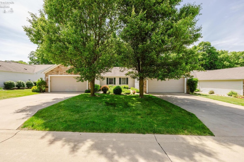 342 Lighthouse Oval Drive, Marblehead, 43440, 2 Bedrooms Bedrooms, ,2 BathroomsBathrooms,Residential,For Sale,Lighthouse Oval,20261940