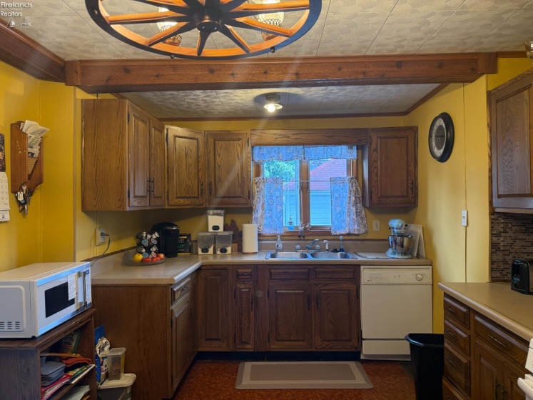 824 Stilwell Avenue, Fremont, 43420, 3 Bedrooms Bedrooms, ,1 BathroomBathrooms,Residential,For Sale,Stilwell,20262248