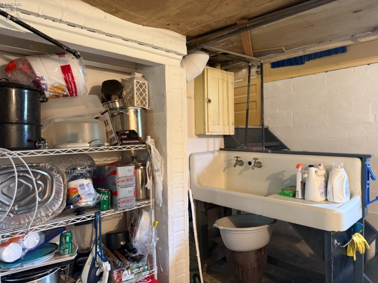 824 Stilwell Avenue, Fremont, 43420, 3 Bedrooms Bedrooms, ,1 BathroomBathrooms,Residential,For Sale,Stilwell,20262248