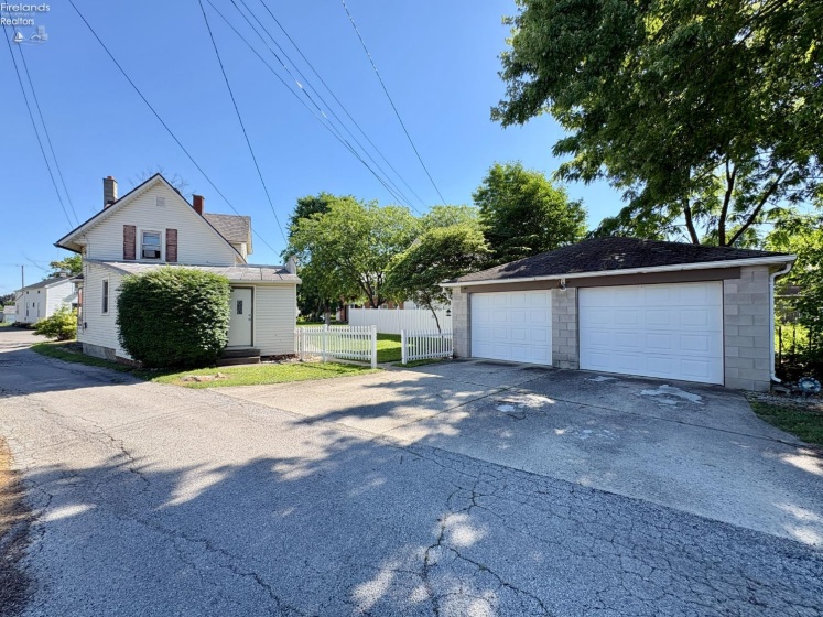 84 Coe Street, Tiffin, 44883, 2 Bedrooms Bedrooms, ,1 BathroomBathrooms,Residential,For Sale,Coe,20262254