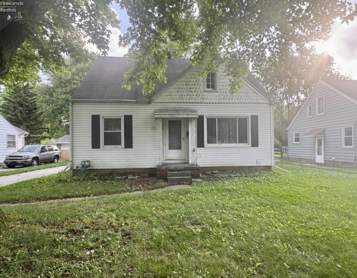 103 Birch Dr., Rossford, 43460, 4 Bedrooms Bedrooms, ,1 BathroomBathrooms,Residential,For Sale,Birch Dr.,20262190