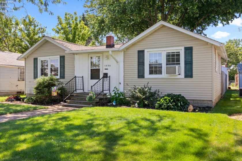 1029 King Street, Sandusky, 44870, 2 Bedrooms Bedrooms, ,1 BathroomBathrooms,Residential,For Sale,King,20262239