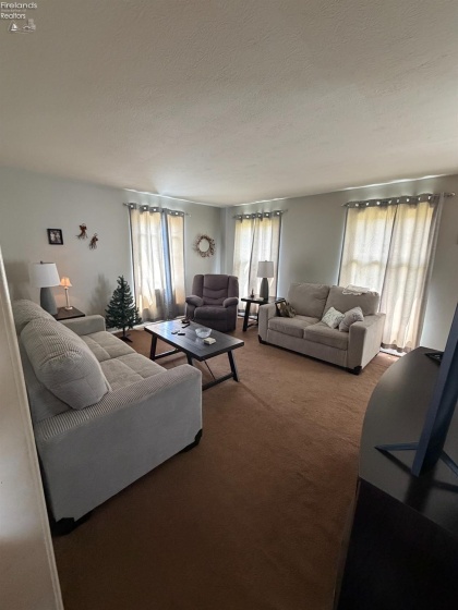 1025 Myrtle Avenue, Willard, 44890, 3 Bedrooms Bedrooms, ,2 BathroomsBathrooms,Residential,For Sale,Myrtle,20262256