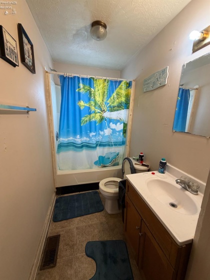 324 Keefer Street, Willard, 44890, 3 Bedrooms Bedrooms, ,2 BathroomsBathrooms,Residential,For Sale,Keefer,20262267