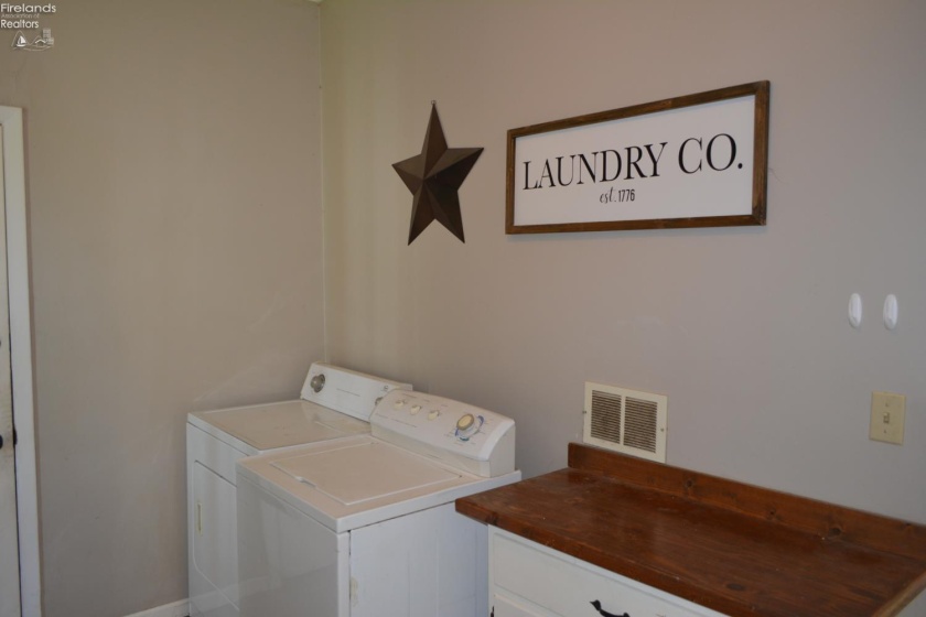 166 Main Street, New London, 44851, 3 Bedrooms Bedrooms, ,2 BathroomsBathrooms,Residential,For Sale,Main,20262245
