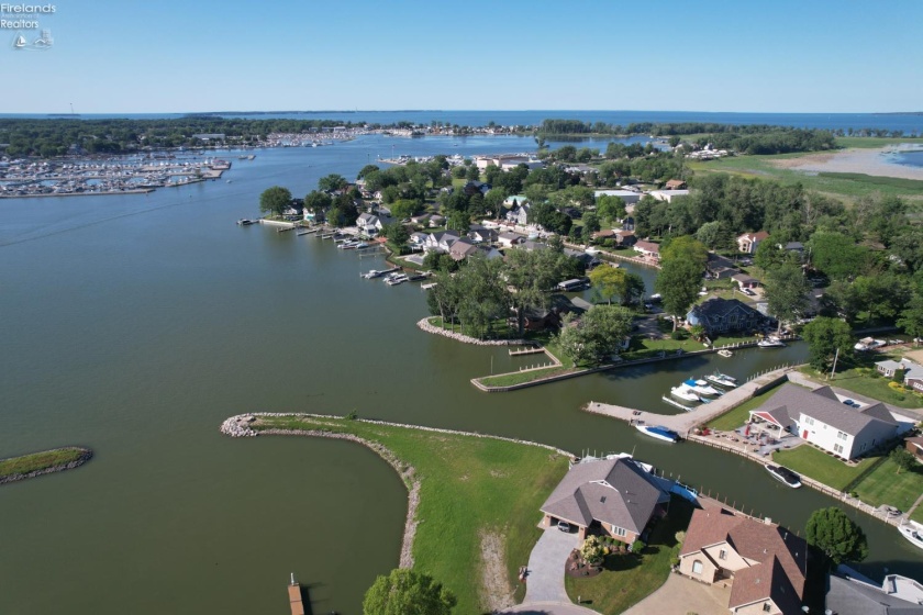 1840 Fernwood Lane, Marblehead, 43440, 4 Bedrooms Bedrooms, ,2 BathroomsBathrooms,Residential,For Sale,Fernwood,20262284