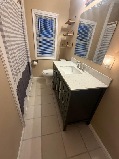5050 West Fremont, Port Clinton, 43452, 3 Bedrooms Bedrooms, ,1 BathroomBathrooms,Residential,For Sale,West Fremont,20262288