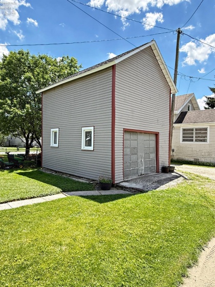 480 Perry Street, Tiffin, 44883, 3 Bedrooms Bedrooms, ,2 BathroomsBathrooms,Residential,For Sale,Perry,20262281