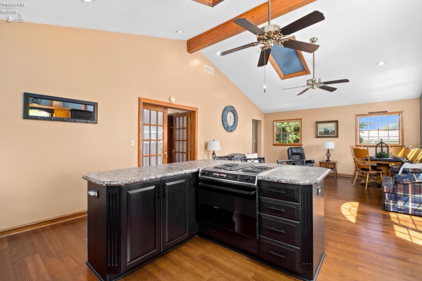 352 Willow Dale Road, Marblehead, 43440, 2 Bedrooms Bedrooms, ,2 BathroomsBathrooms,Residential,For Sale,Willow Dale,20262249