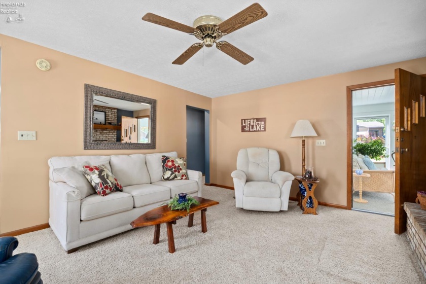 352 Willow Dale Road, Marblehead, 43440, 2 Bedrooms Bedrooms, ,2 BathroomsBathrooms,Residential,For Sale,Willow Dale,20262249
