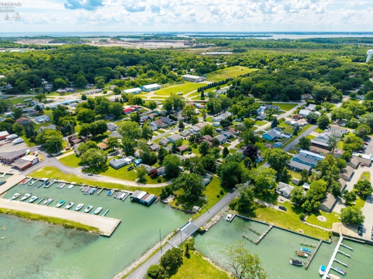 352 Willow Dale Road, Marblehead, 43440, 2 Bedrooms Bedrooms, ,2 BathroomsBathrooms,Residential,For Sale,Willow Dale,20262249